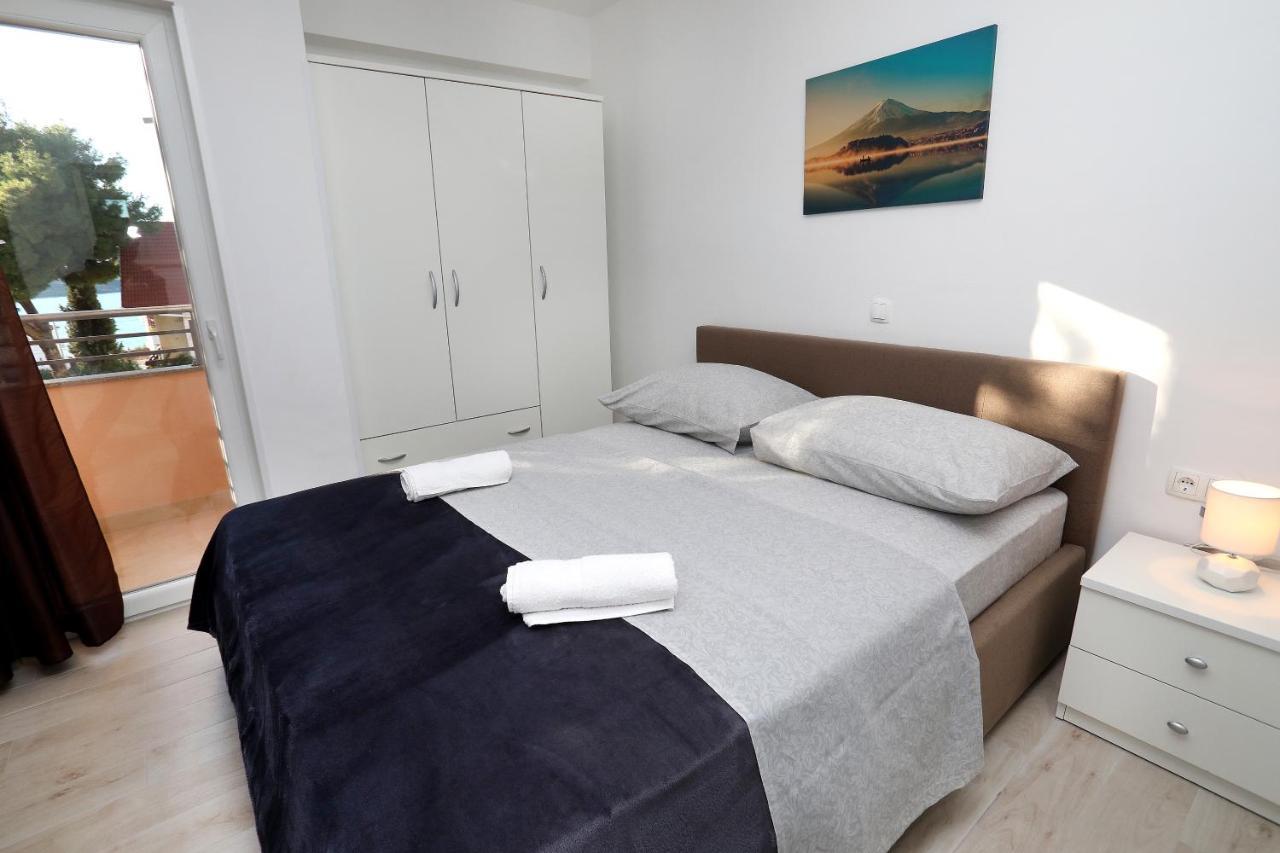 Villa Stella โตรกีร์ ภายนอก รูปภาพ
